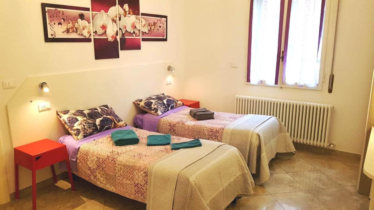 Bed And Breakfast Corticella 24 Bologna Exterior photo