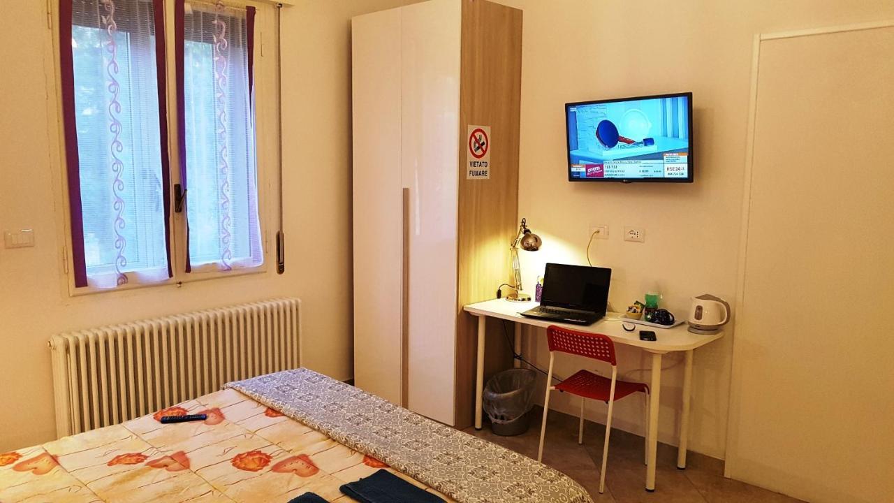 Bed And Breakfast Corticella 24 Bologna Exterior photo