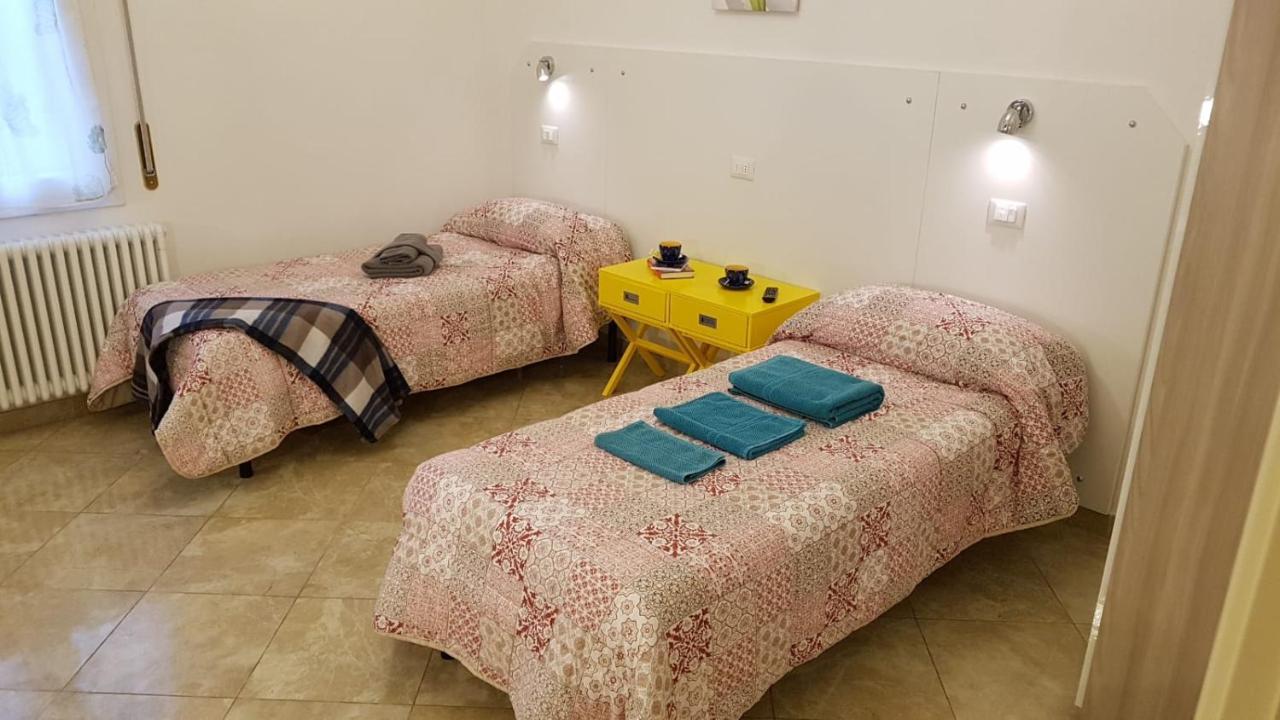 Bed And Breakfast Corticella 24 Bologna Exterior photo